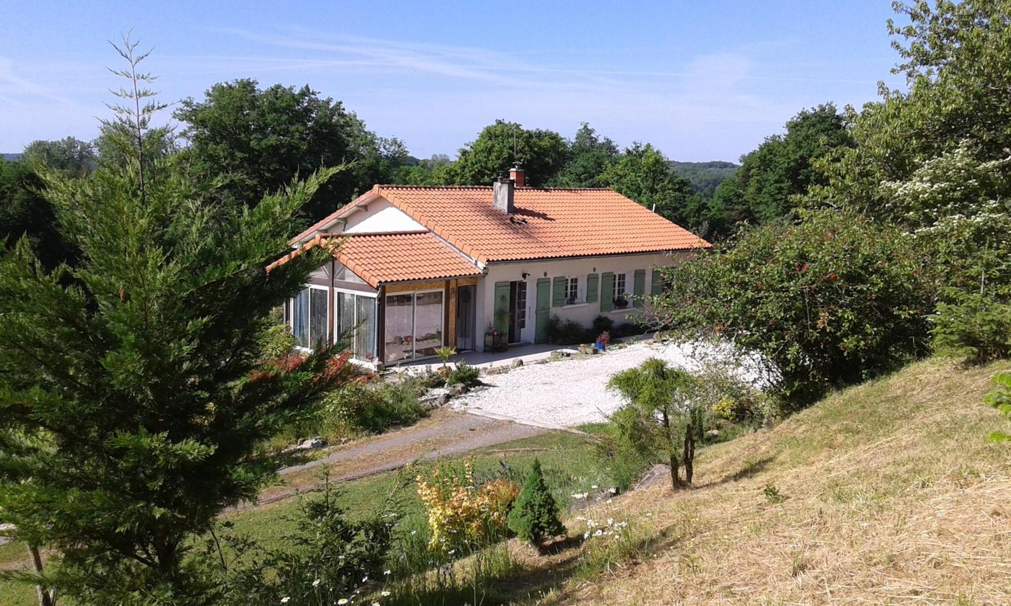 Ryokan Lankana Exideuil-sur-Vienne Экстерьер фото
